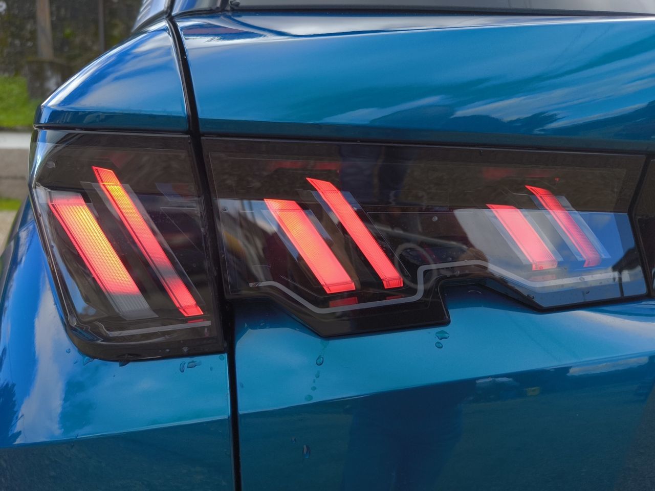 Peugeot 5008 ALLURE HYBRID 145 eDCS6  - Foto 2