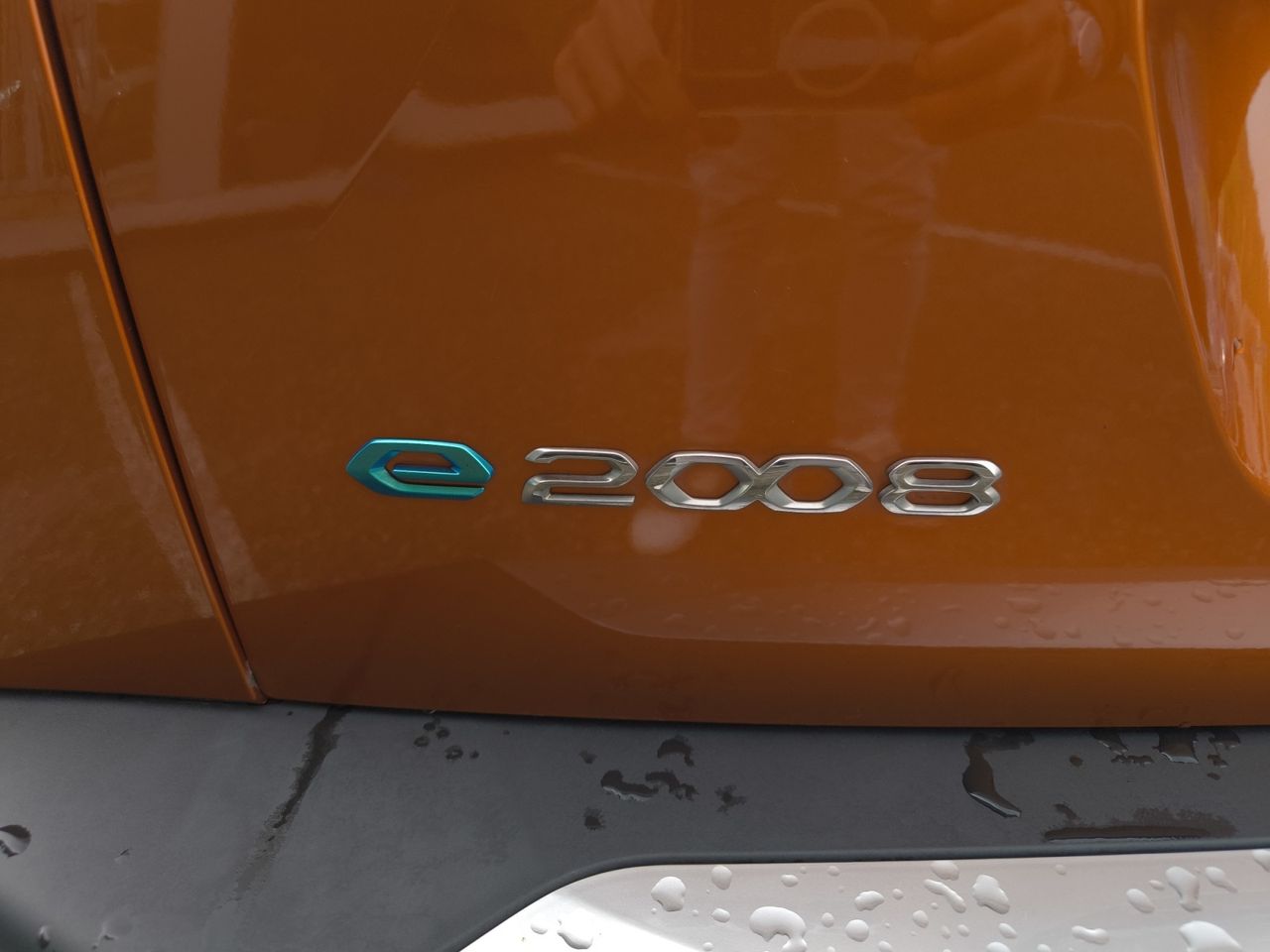 Peugeot e-2008 ALLURE ELECTRICO 136 CV  - Foto 2