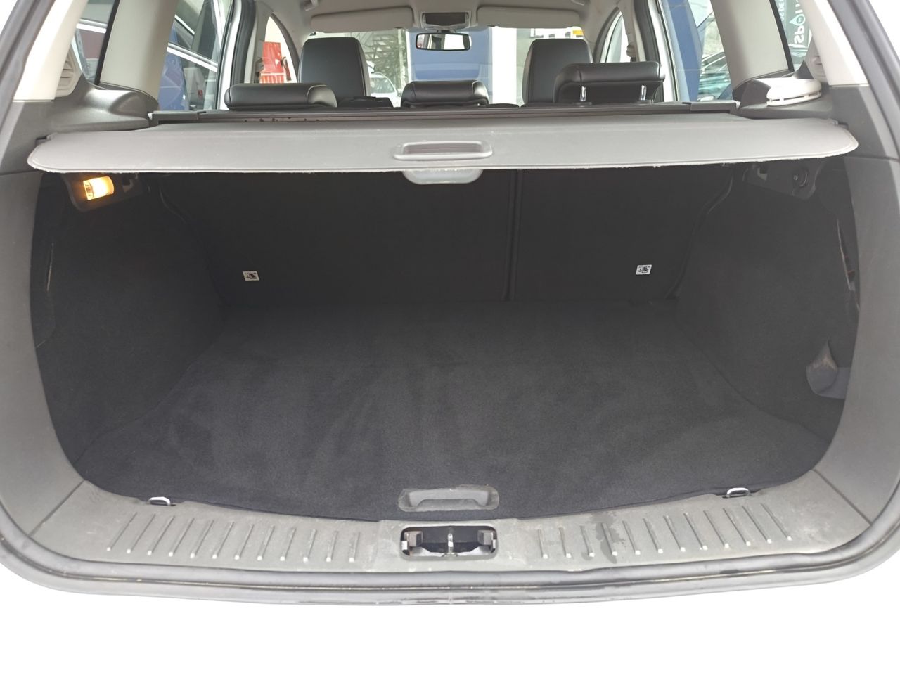 Ford Kuga 2.0 TDCI TREND  - Foto 2