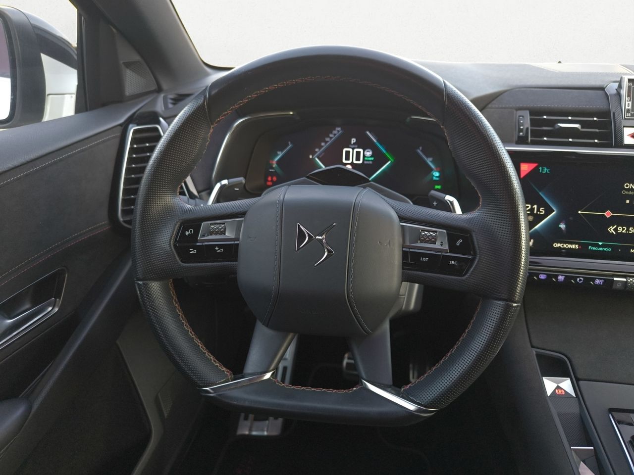 DS DS 7 CROSSBACK E TENSE 225 PERFORMANCE LINE  - Foto 2