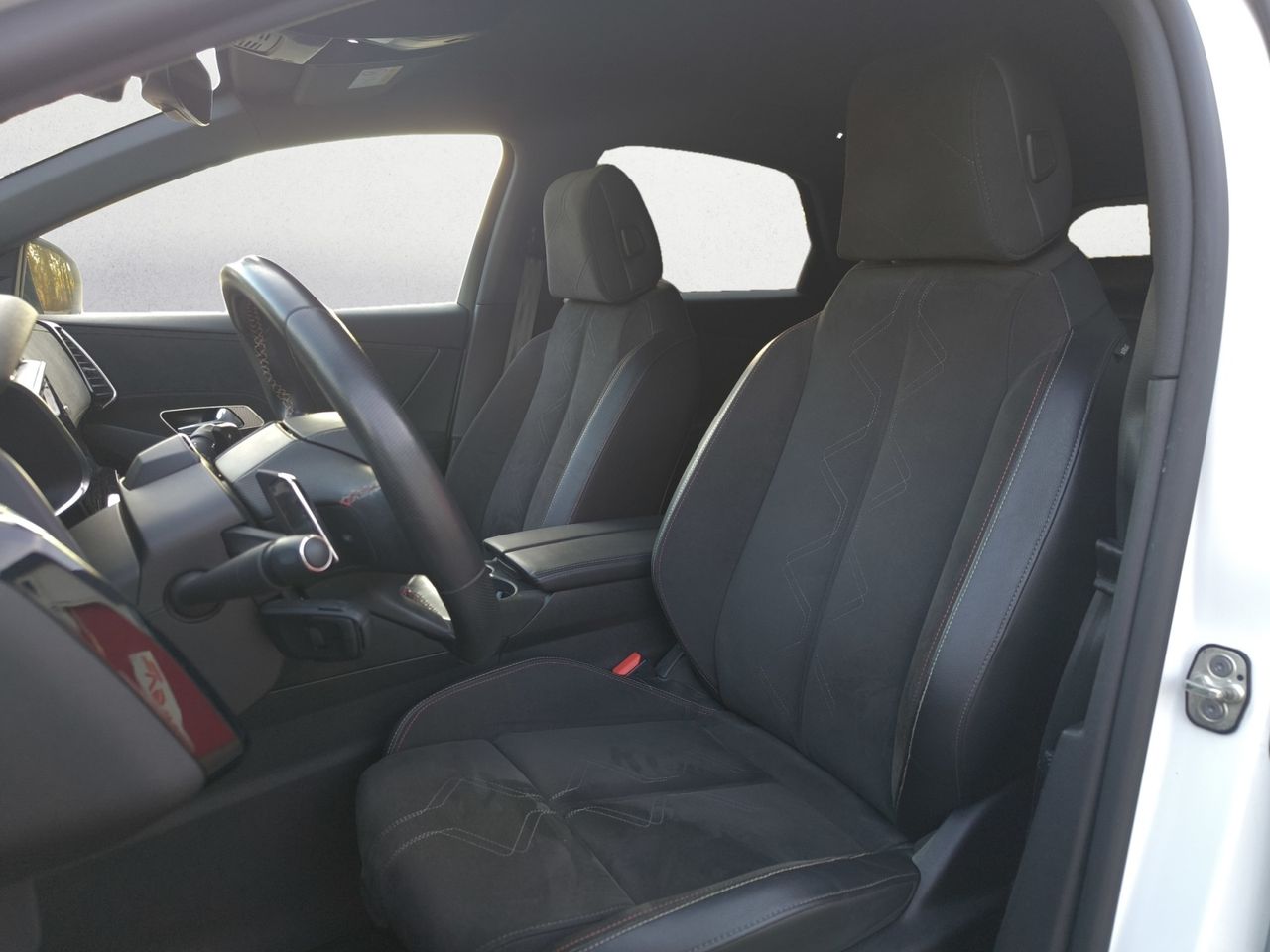 DS DS 7 CROSSBACK E TENSE 225 PERFORMANCE LINE  - Foto 2