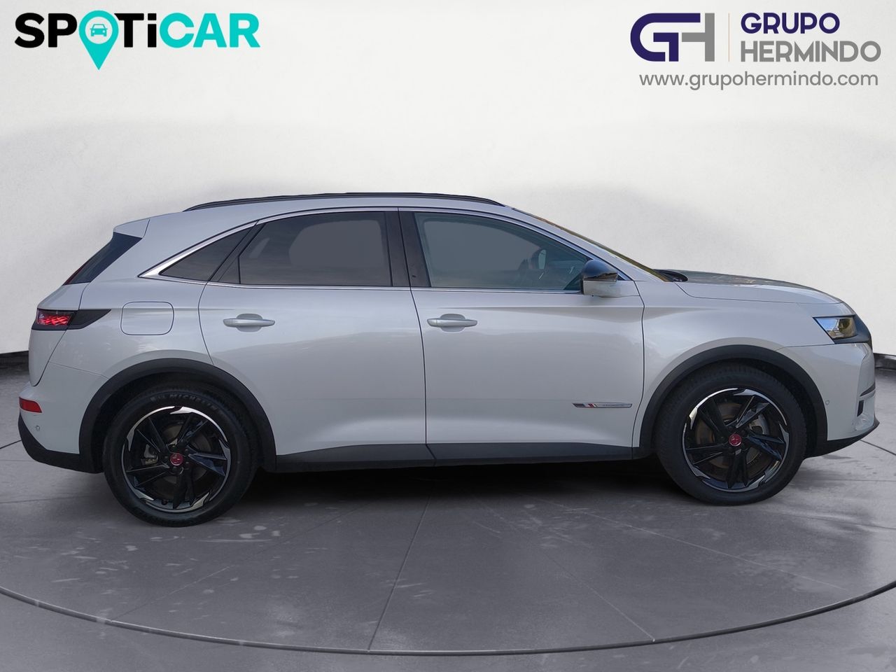 DS DS 7 CROSSBACK E TENSE 225 PERFORMANCE LINE  - Foto 2