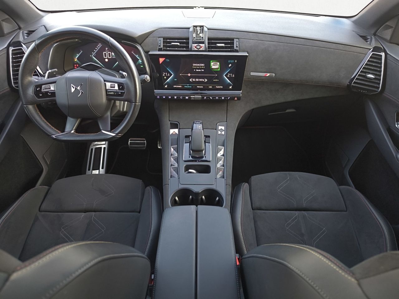 DS DS 7 CROSSBACK E TENSE 225 PERFORMANCE LINE  - Foto 2