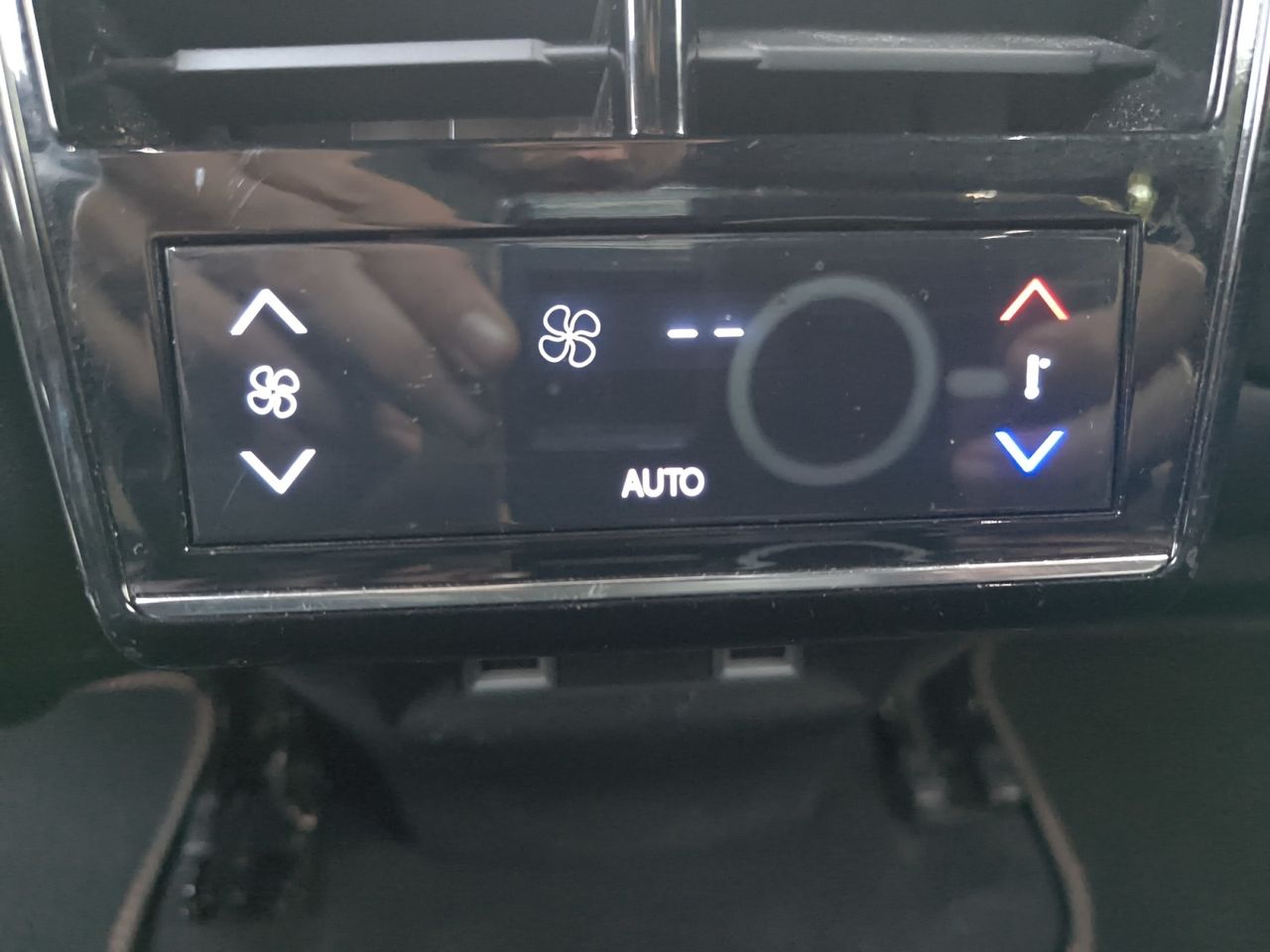 DS DS 7 CROSSBACK E TENSE 225 PERFORMANCE LINE  - Foto 2