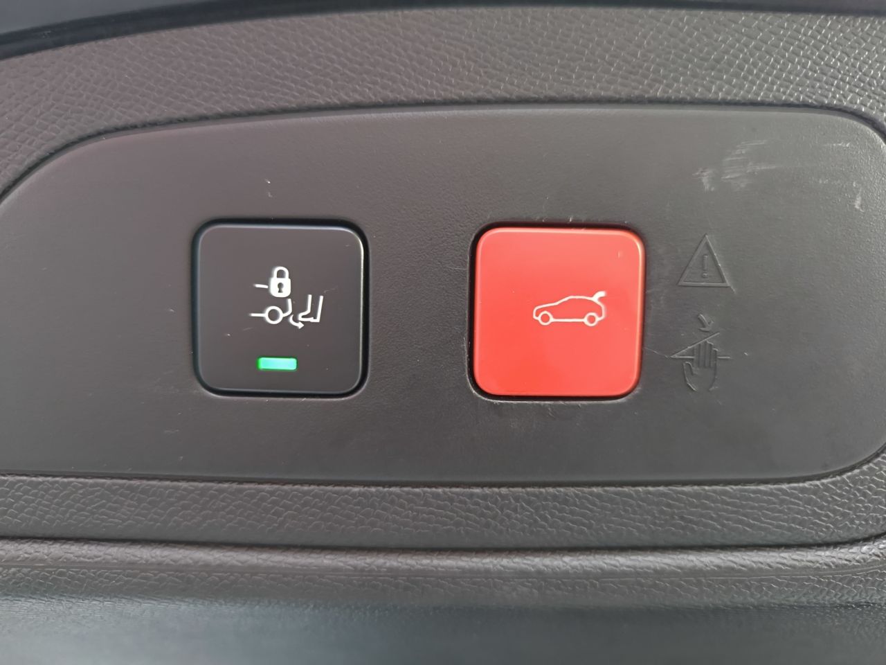 DS DS 7 CROSSBACK E TENSE 225 PERFORMANCE LINE  - Foto 2