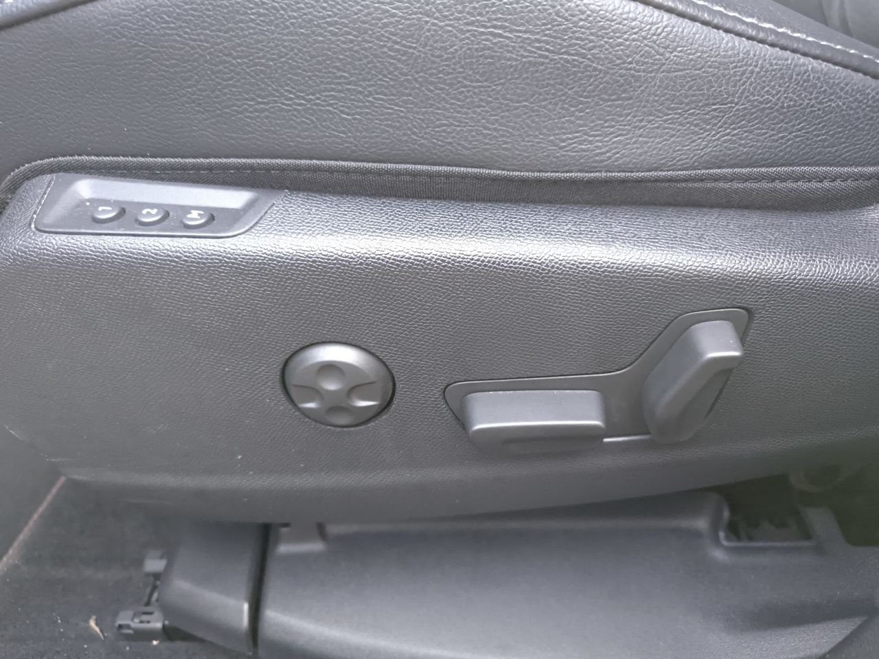 DS DS 7 CROSSBACK E TENSE 225 PERFORMANCE LINE  - Foto 2