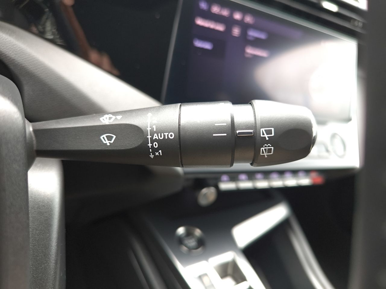 Peugeot 308 SW STYLE PURE TECH 130 CV EAT8  - Foto 2