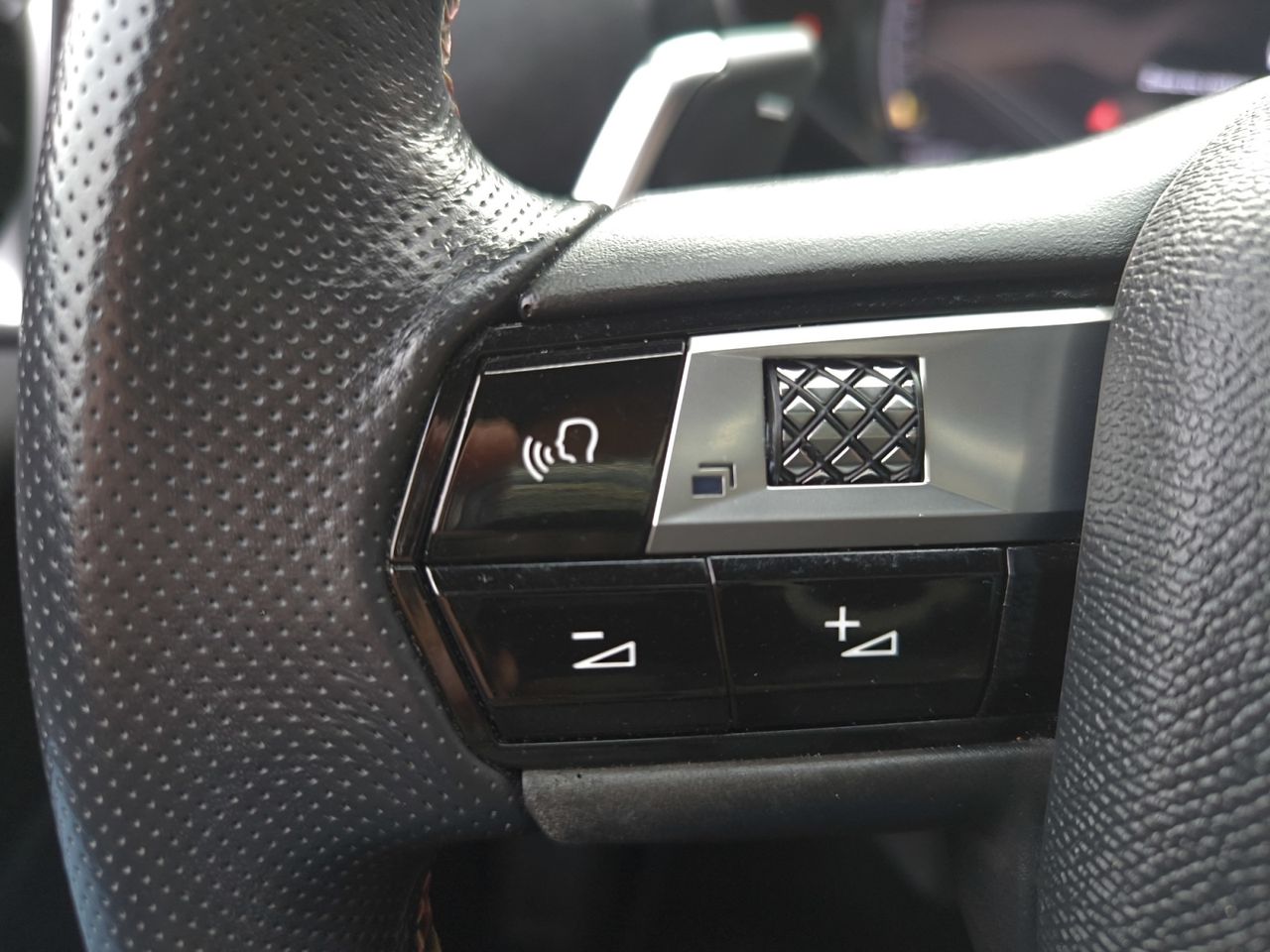 DS DS 3 CROSSBACK PURE TECH 130 CV AUT PERFORMANCE  - Foto 2