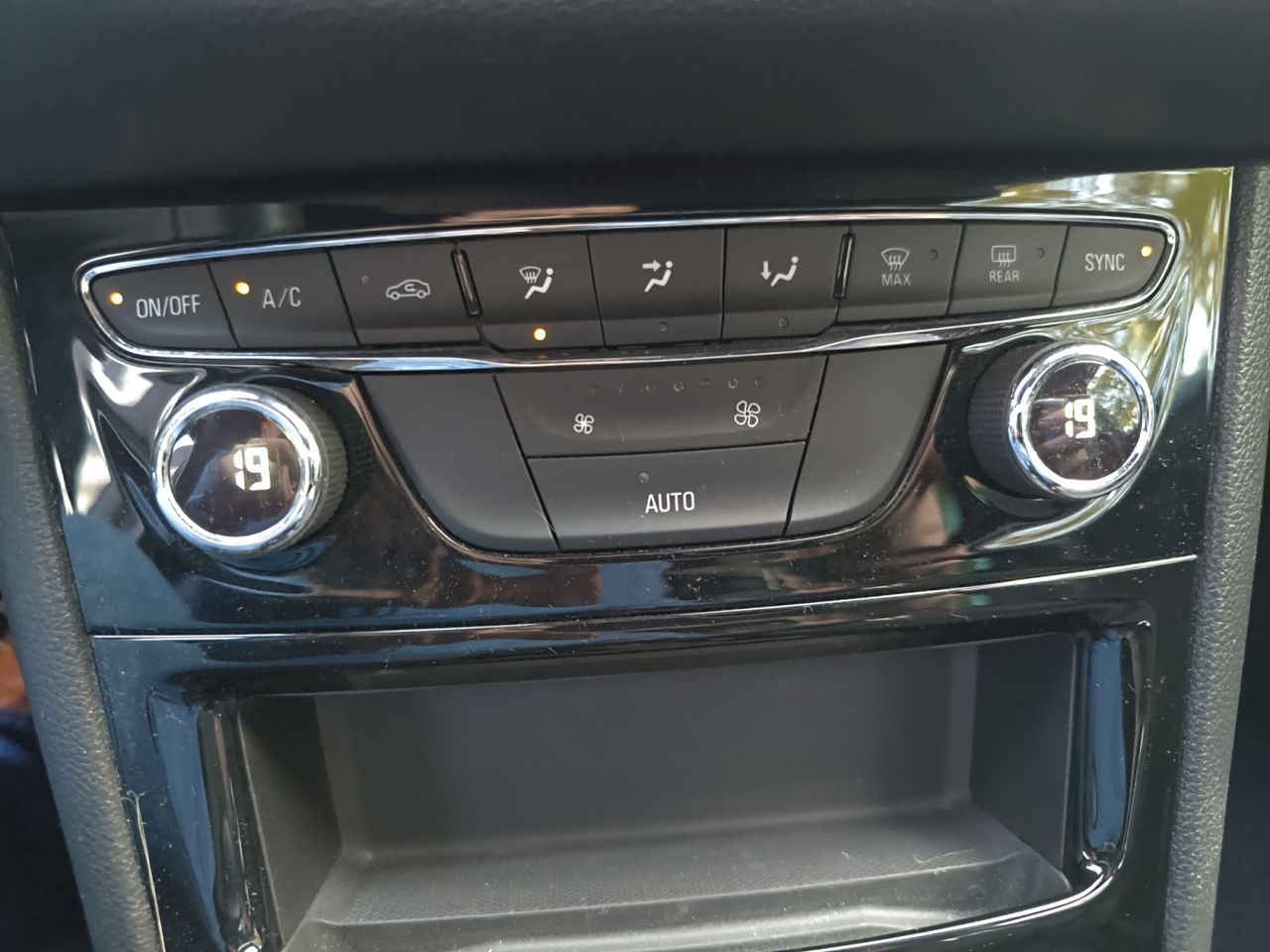 Opel Astra GS LINE 1.5 D  - Foto 2