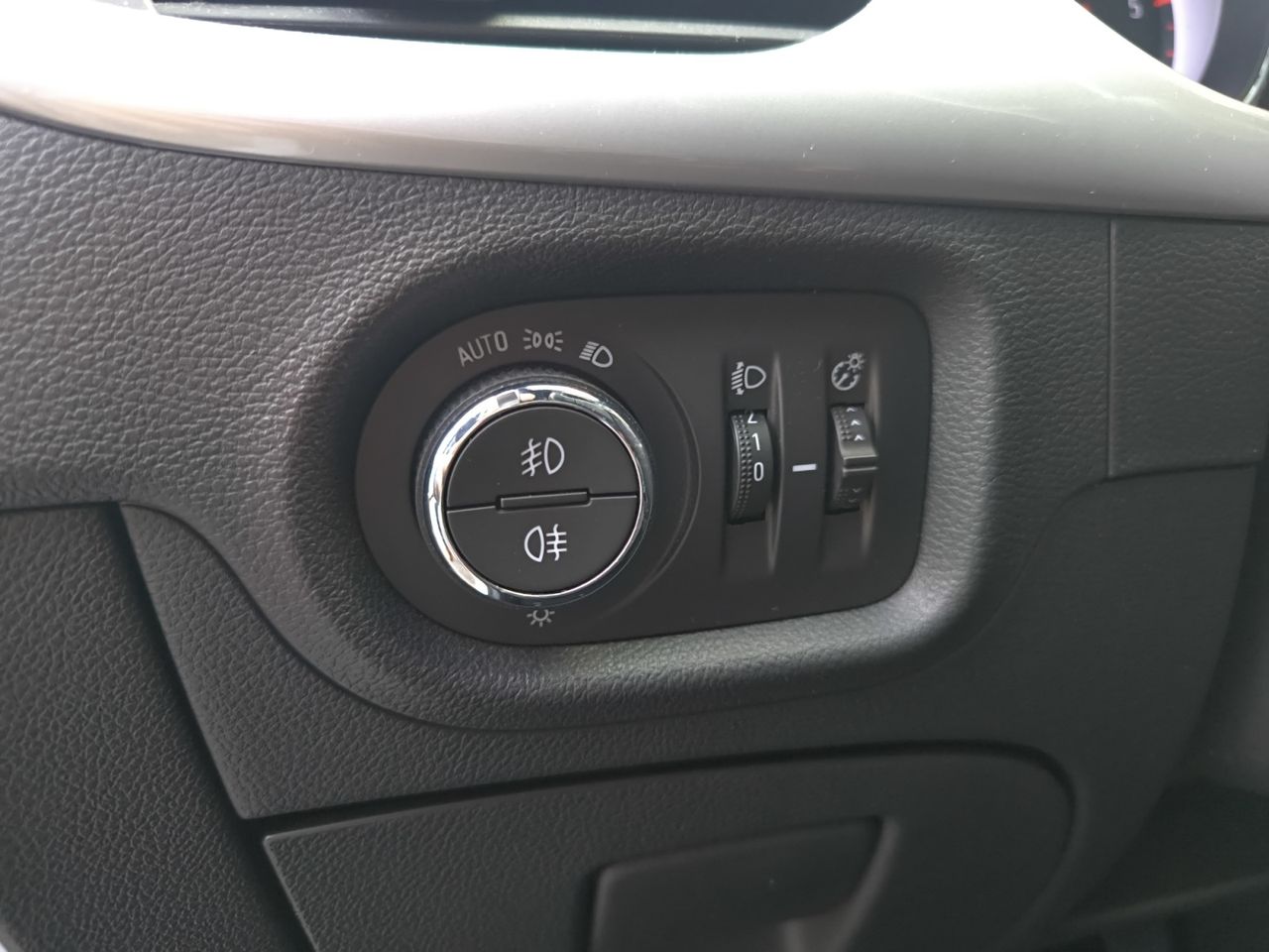 Opel Astra GS LINE 1.5 D  - Foto 2