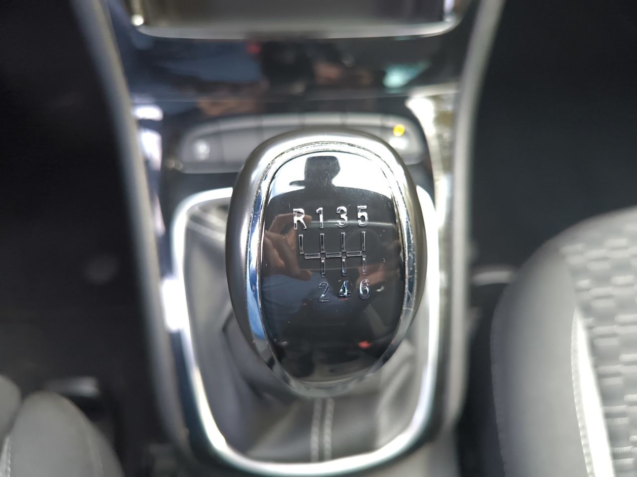 Opel Astra GS LINE 1.5 D  - Foto 2