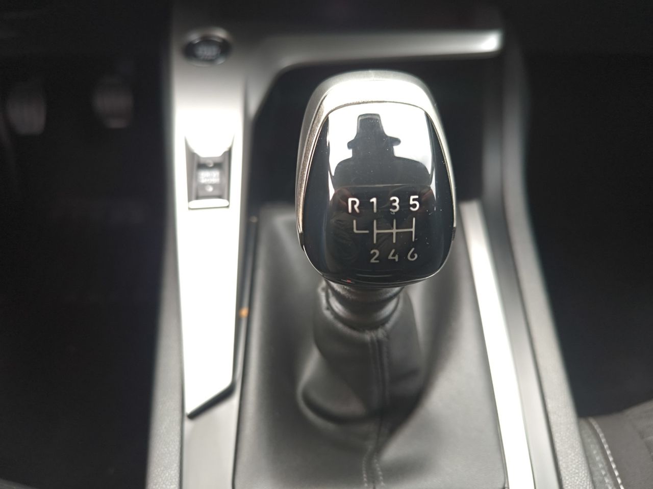 Peugeot 308 SW ACTIVE PACK BLUE HDI 130 CV  - Foto 2