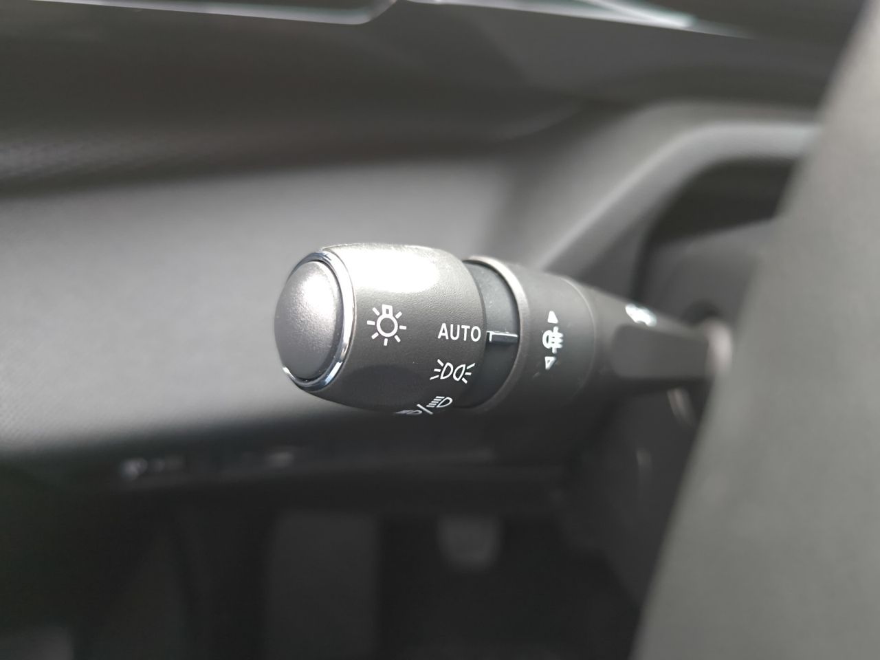 Peugeot 308 SW ACTIVE PACK BLUE HDI 130 CV  - Foto 2