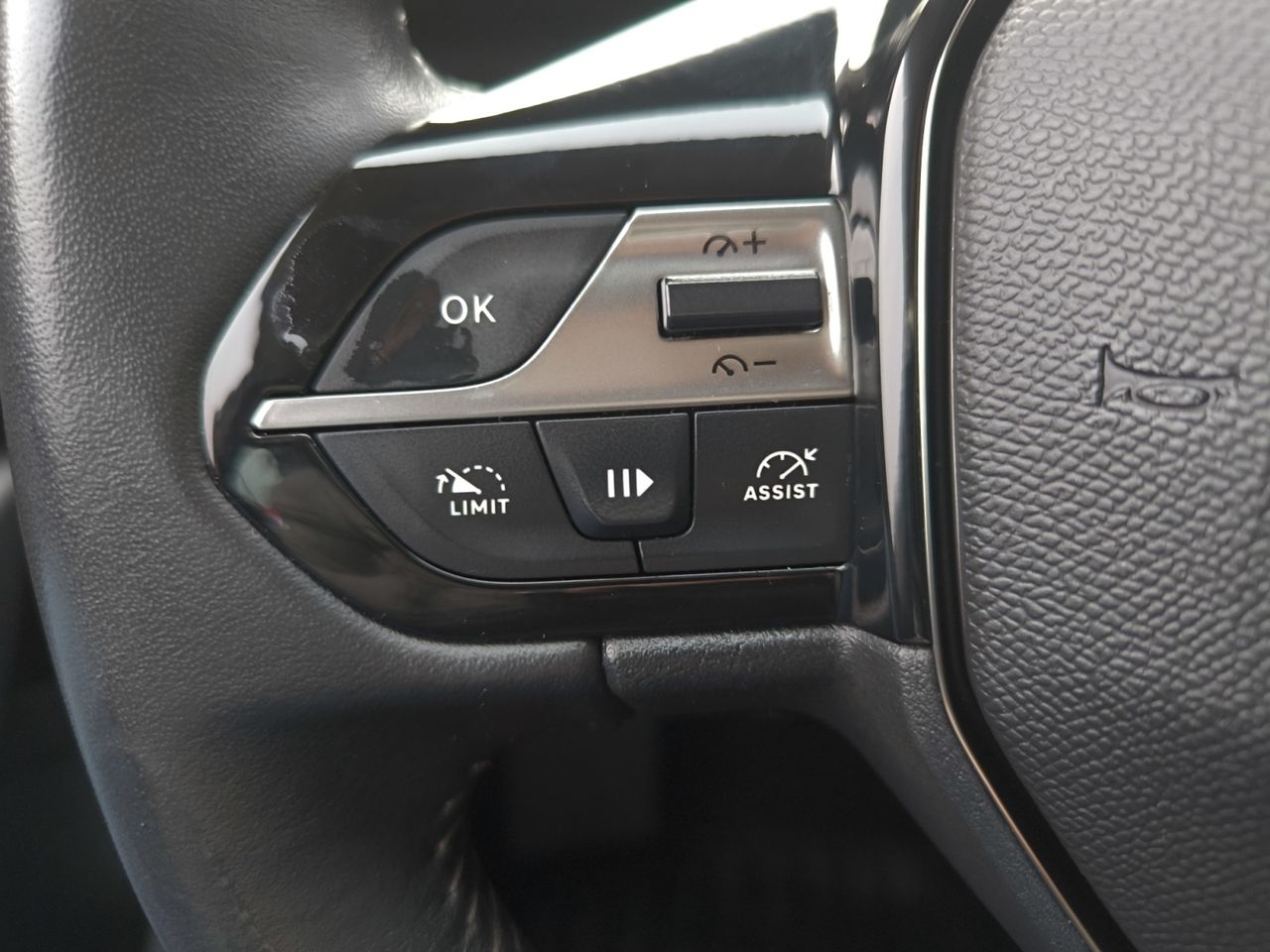 Peugeot 308 SW ACTIVE PACK BLUE HDI 130 CV  - Foto 2