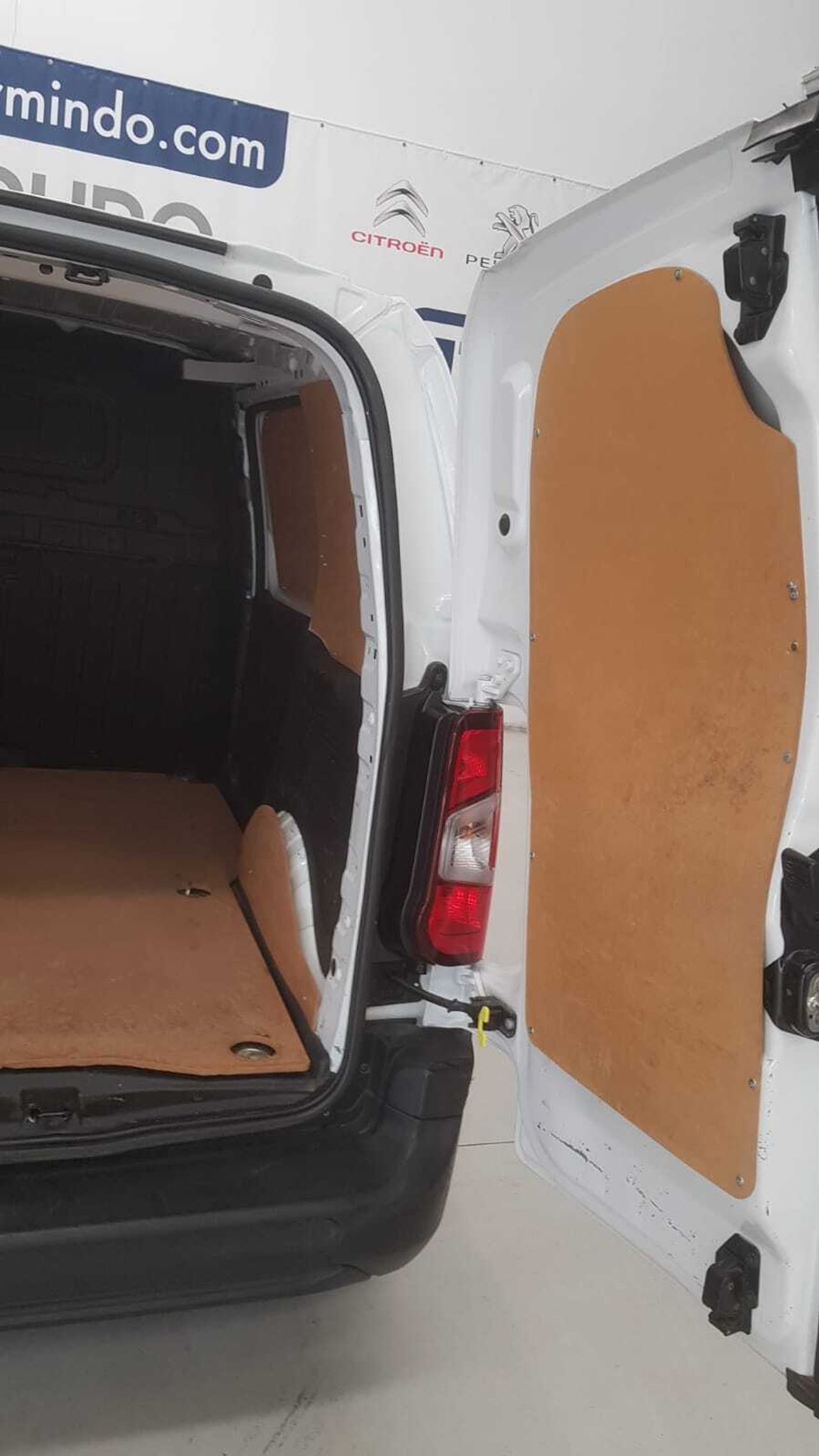 Citroën Berlingo BLUE HDI 74 KW 100 CV  - Foto 2