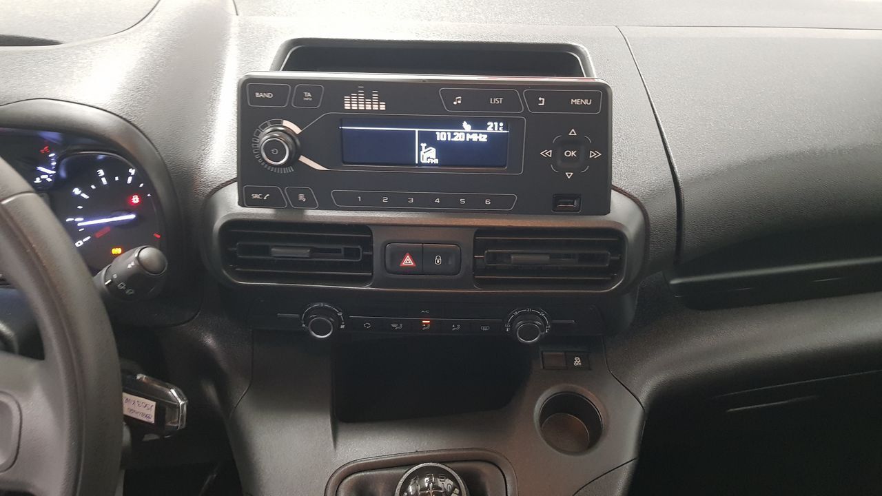 Citroën Berlingo BLUE HDI 74 KW 100 CV  - Foto 2