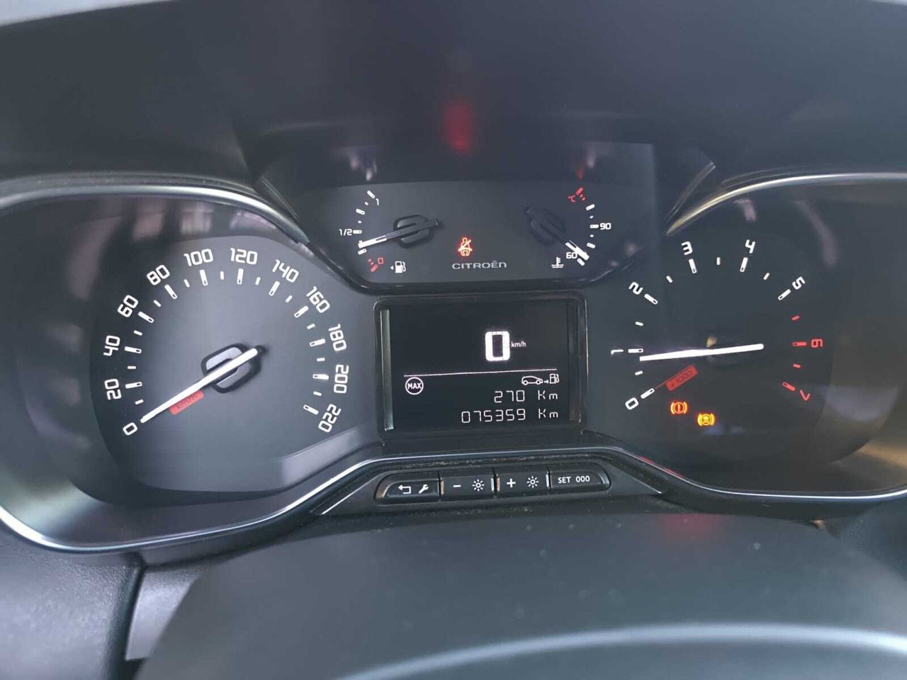 Citroën C3 Aircross BLUE HDI 100 CV SHINE  - Foto 2