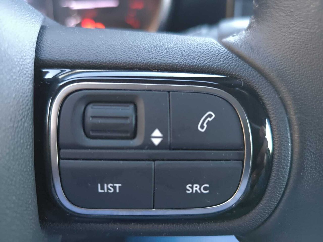 Citroën C3 Aircross BLUE HDI 100 CV SHINE  - Foto 2