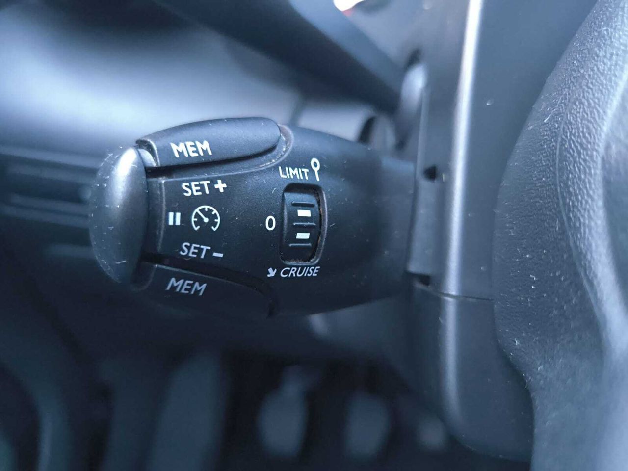 Citroën C3 Aircross BLUE HDI 100 CV SHINE  - Foto 2