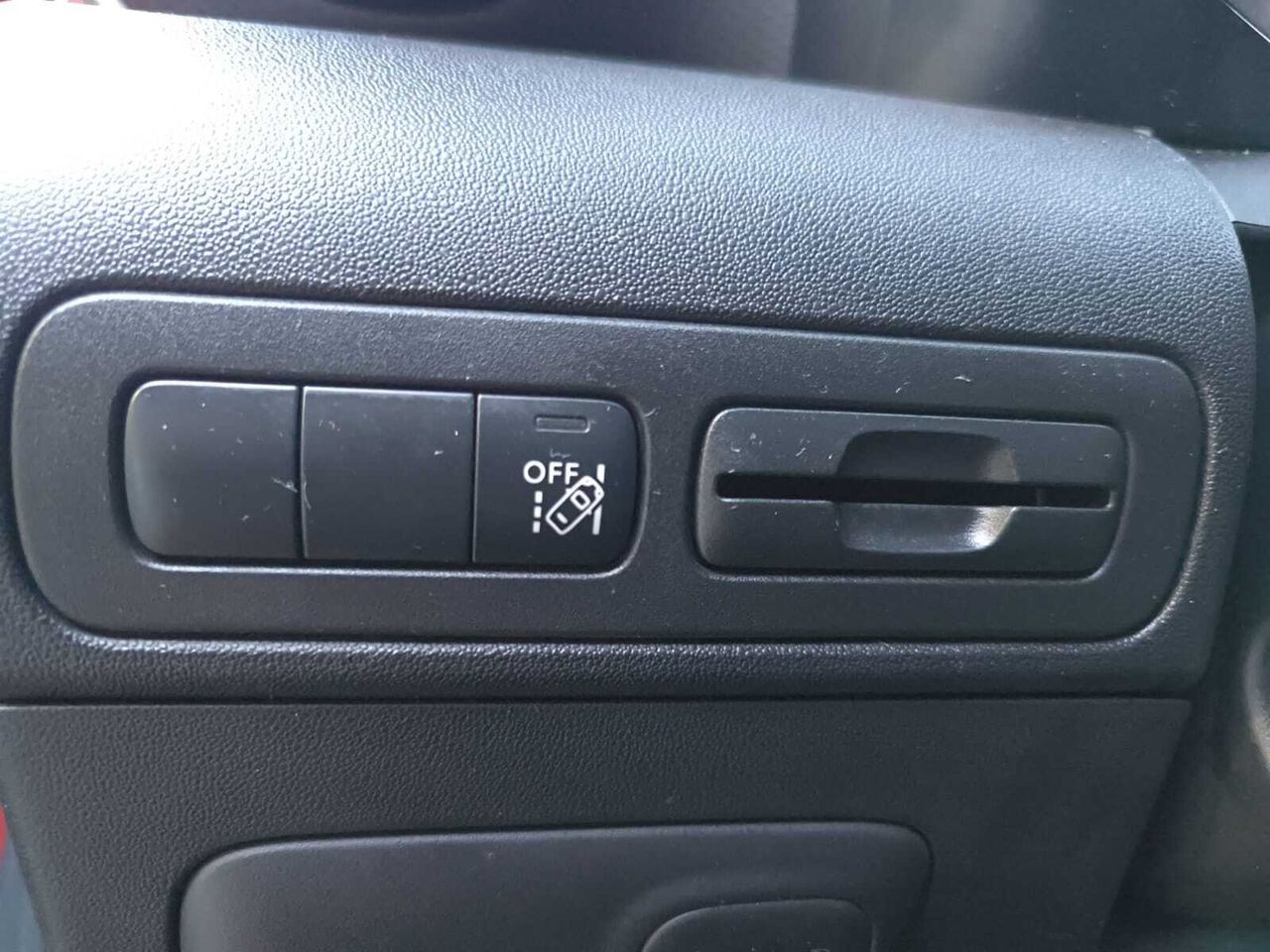 Citroën C3 Aircross BLUE HDI 100 CV SHINE  - Foto 2