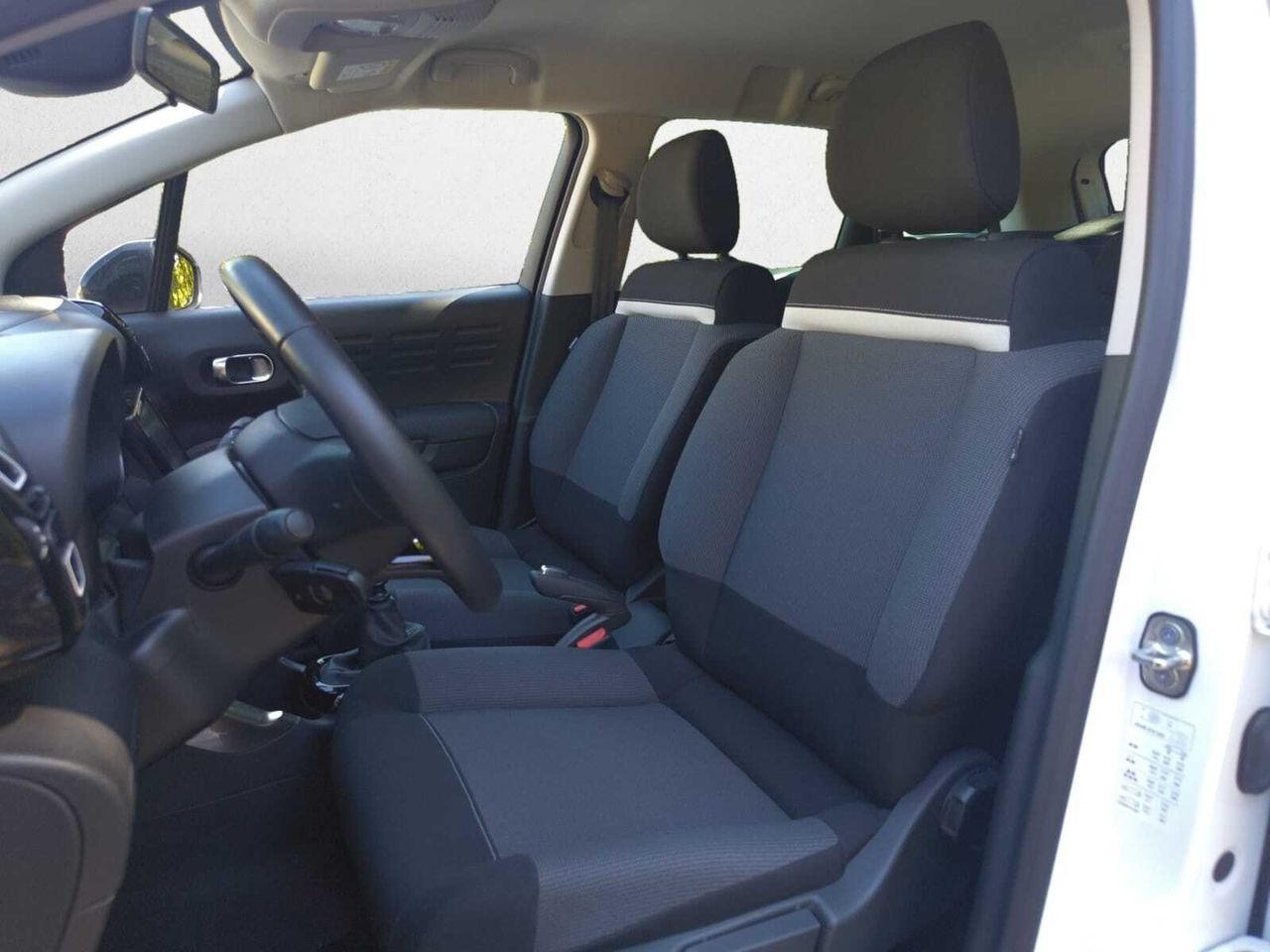 Citroën C3 Aircross FEEL PACK BLUE HDI 110 CV  - Foto 2