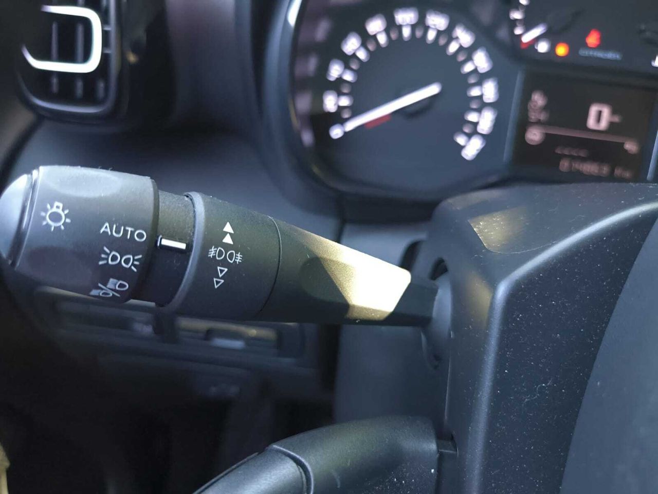 Citroën C3 Aircross FEEL PACK BLUE HDI 110 CV  - Foto 2