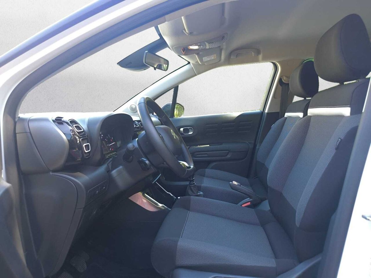 Citroën C3 Aircross FEEL PACK BLUE HDI 110 CV  - Foto 2