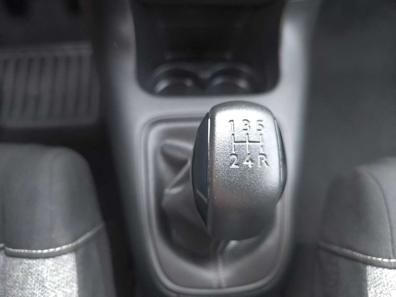 Citroën C3 C SERIES PURE TECH 83 CV  - Foto 2