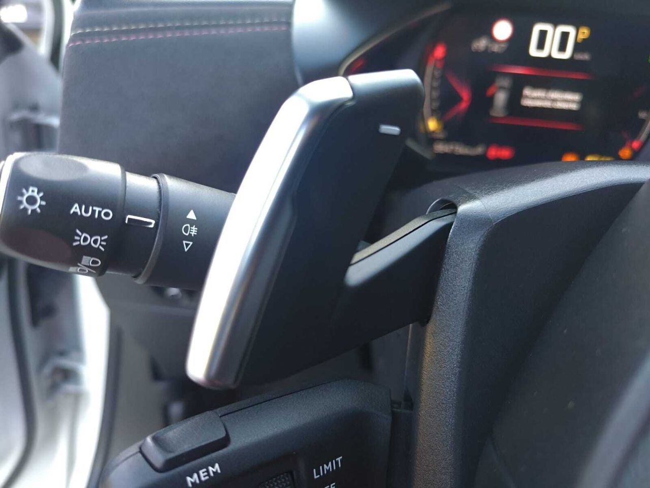 DS DS 3 CROSSBACK PURE TECH AUTOMATICO PERFORMANCE  - Foto 2