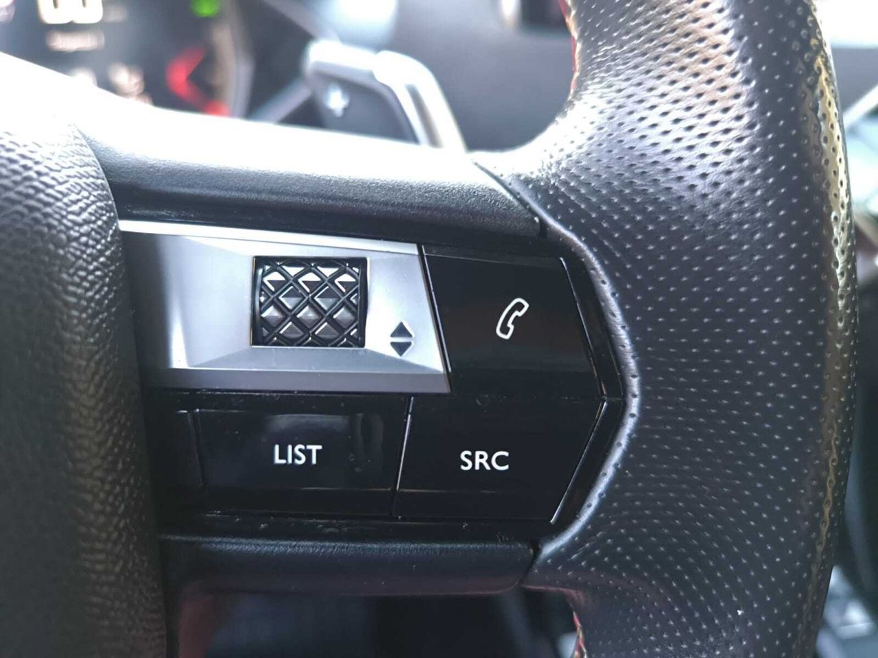 DS DS 3 CROSSBACK PURE TECH AUTOMATICO PERFORMANCE  - Foto 2