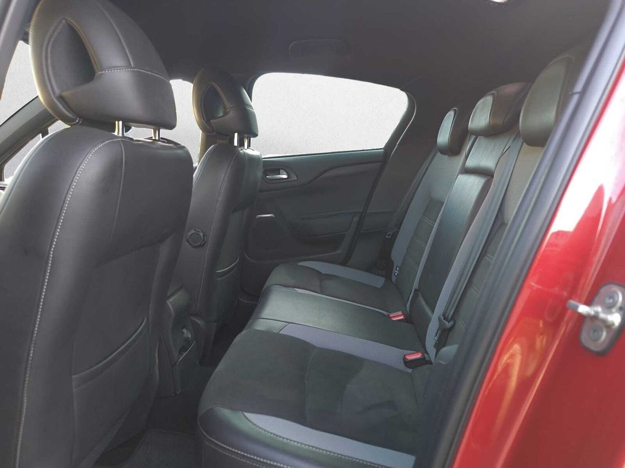 DS DS 4 BLUE HDI 120 CV  STYLE  - Foto 2