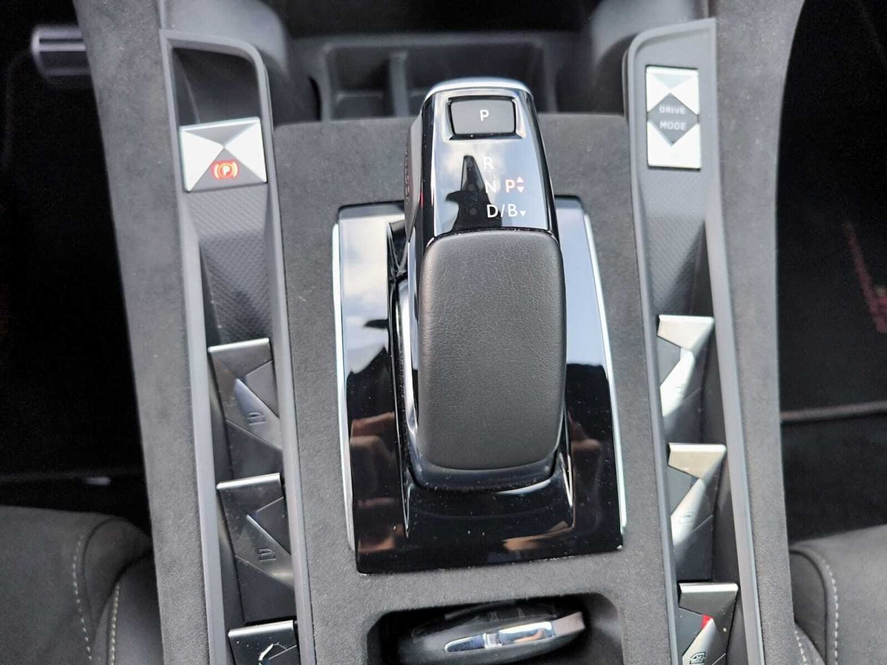 DS DS 7 1.6 ETENSE 300 PERF LINE AUTO 4WD 5P - Foto 2