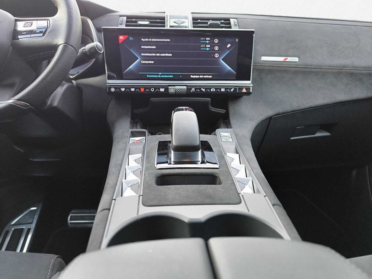 DS DS 7 1.6 ETENSE 300 PERF LINE AUTO 4WD 5P  - Foto 2