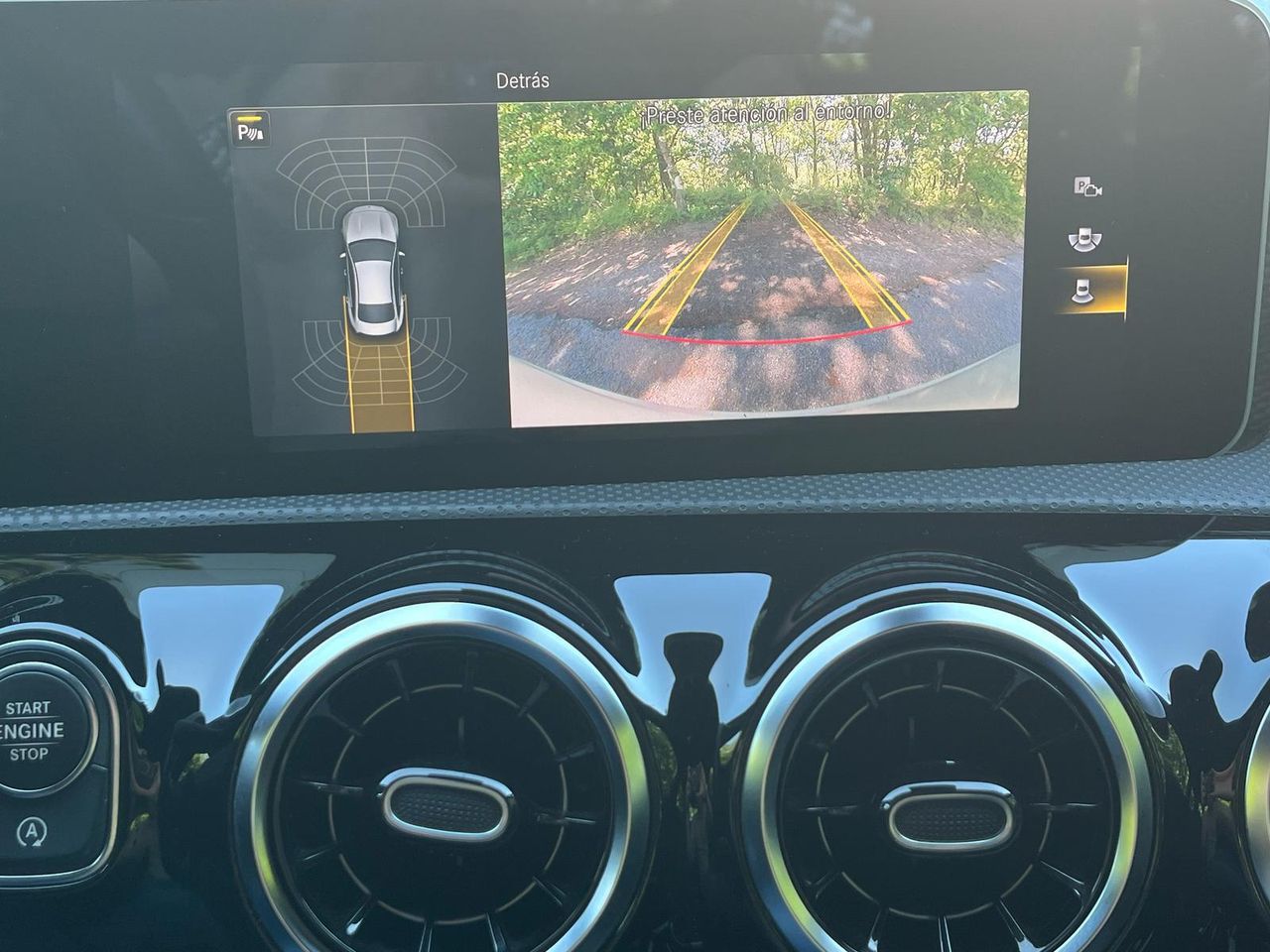 Mercedes Clase CLA 200 D DCT VENTAJ+ASIENTOS DEL CALEFAC + INT TELEFONOS  - Foto 2