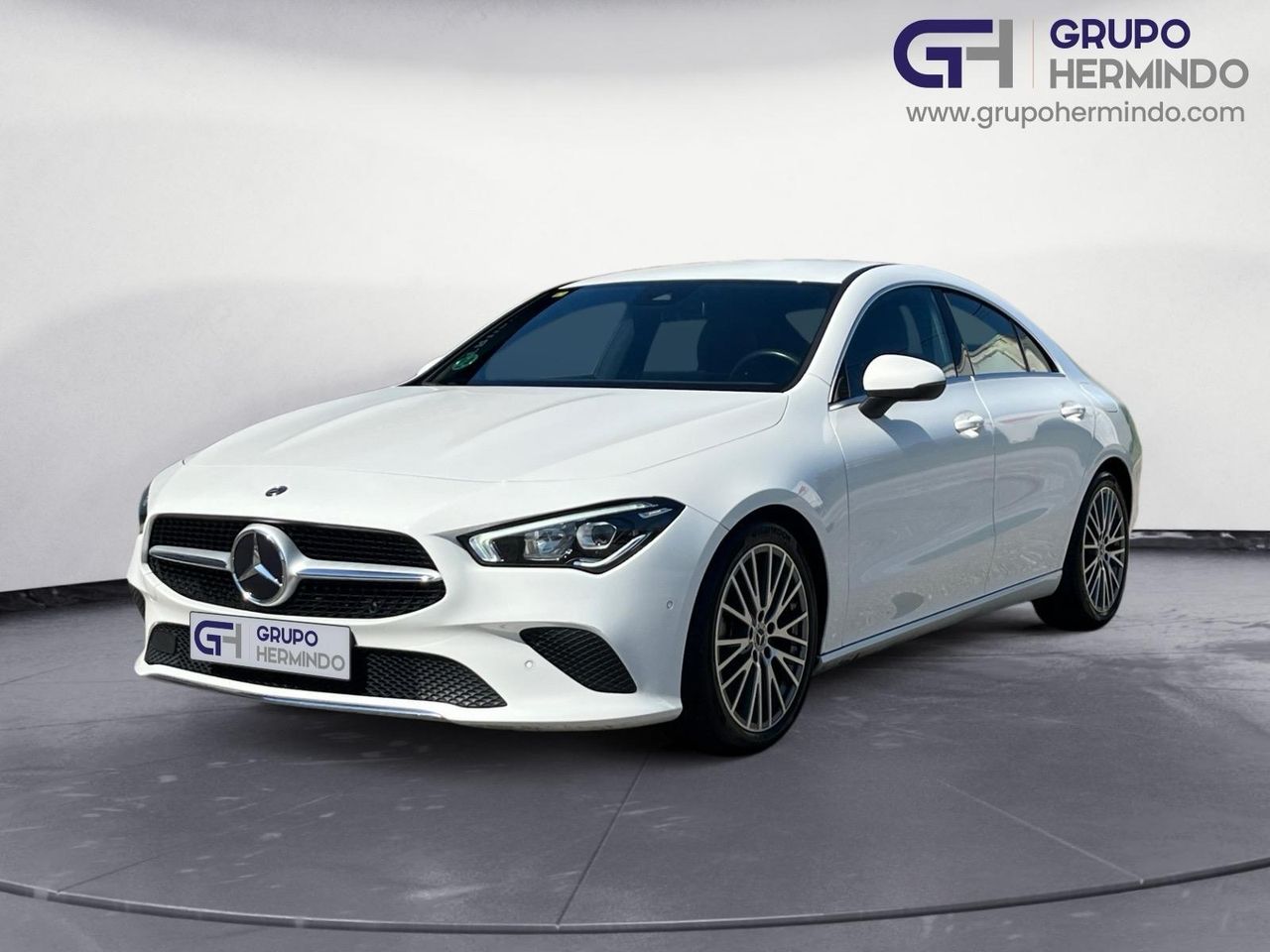 Mercedes Clase CLA 200 D DCT VENTAJ+ASIENTOS DEL CALEFAC + INT TELEFONOS  - Foto 2