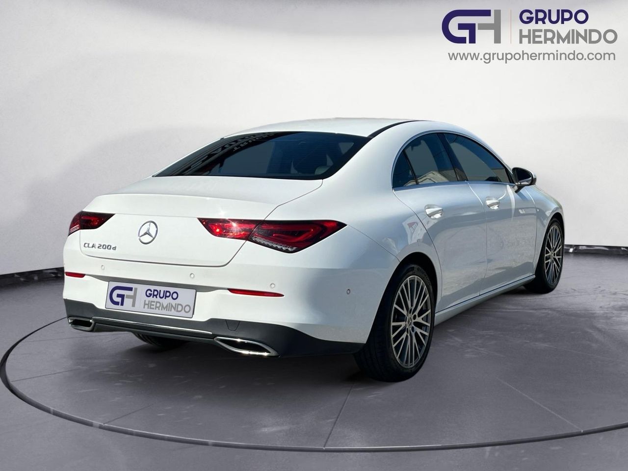 Mercedes Clase CLA 200 D DCT VENTAJ+ASIENTOS DEL CALEFAC + INT TELEFONOS  - Foto 2