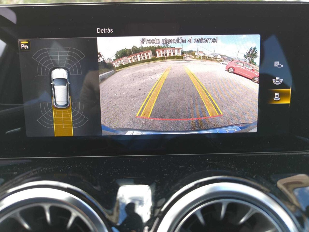 Mercedes GLA 200 D AMG LINE  - Foto 2