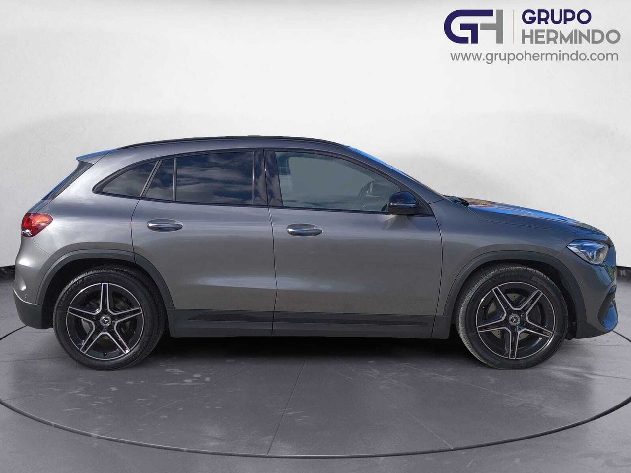 Mercedes GLA 200 D AMG LINE  - Foto 2