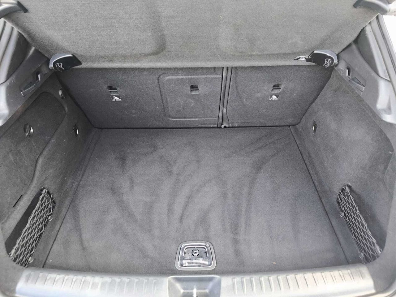 Mercedes GLA 200 D AMG LINE + PAQ ADVANTAGE+ SMARTPHONE INTEGRADO  - Foto 2