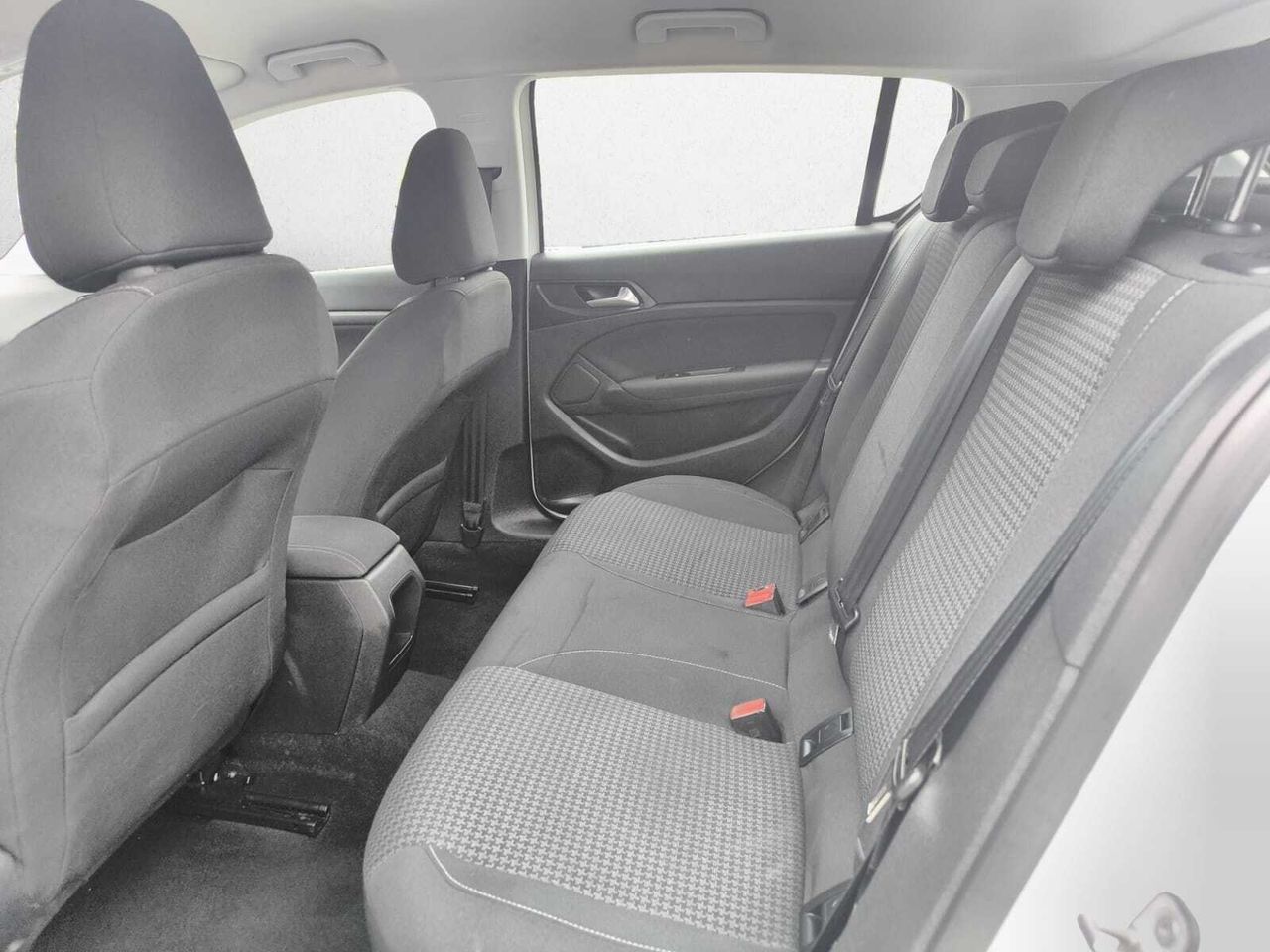 Peugeot 308 ACTIVE PACK BLUE HDI 100 CV  - Foto 2