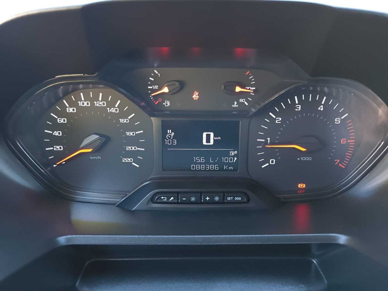 Peugeot Partner FG PREMIUM STANDAR 600 KG BLUE HDI 100 CV  - Foto 2