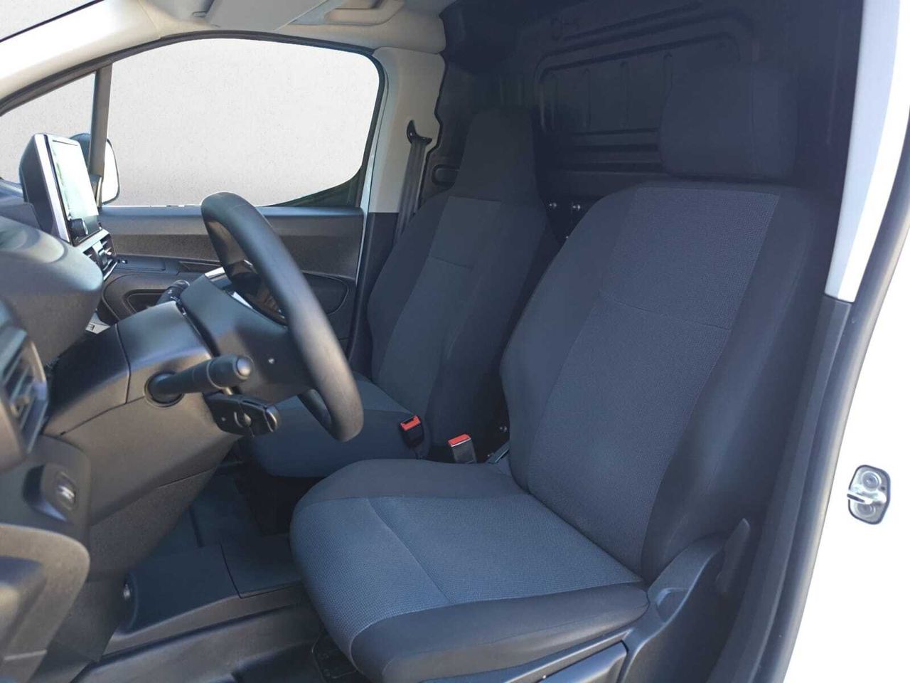 Peugeot Partner FG PREMIUM STANDAR 600 KG BLUE HDI 100 CV  - Foto 2