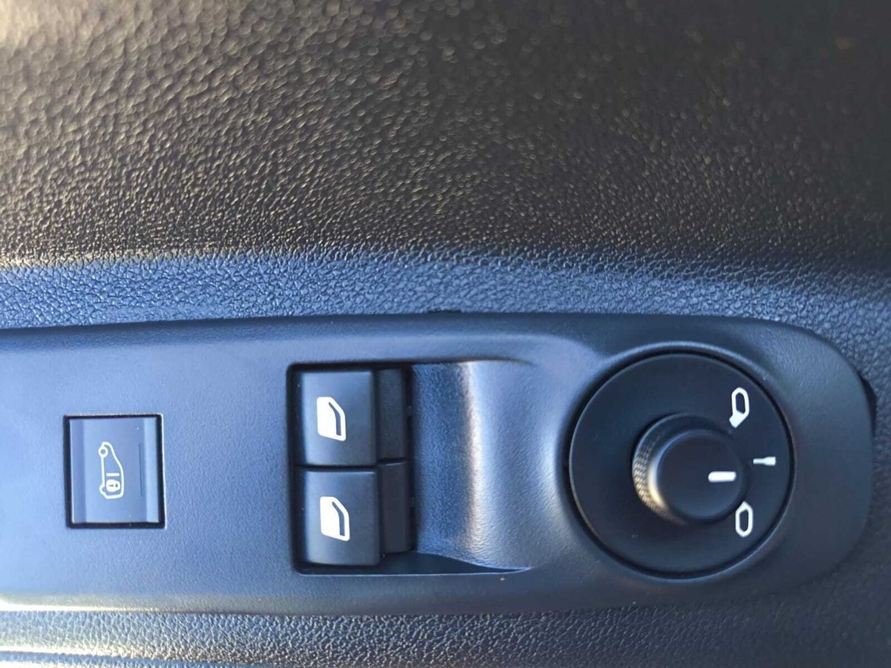 Peugeot Partner FG PREMIUM STANDAR 600 KG BLUE HDI 100 CV  - Foto 2