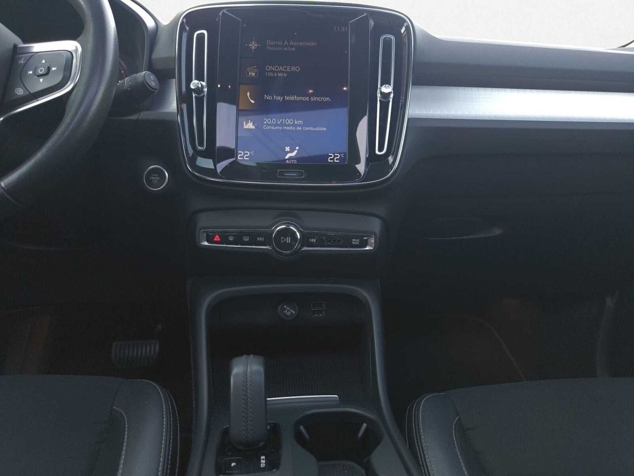 Volvo XC40 2.0 D3 BUSINESS PLUS AUTO+PACK XENIUM+PARK ASSIST  - Foto 2