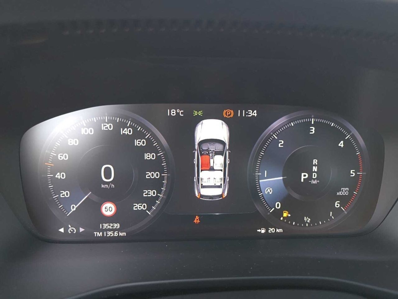 Volvo XC40 2.0 D3 BUSINESS PLUS AUTO+PACK XENIUM+PARK ASSIST  - Foto 2