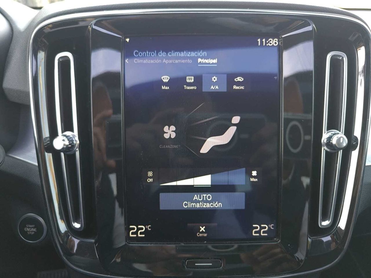 Volvo XC40 2.0 D3 BUSINESS PLUS AUTO+PACK XENIUM+PARK ASSIST  - Foto 2