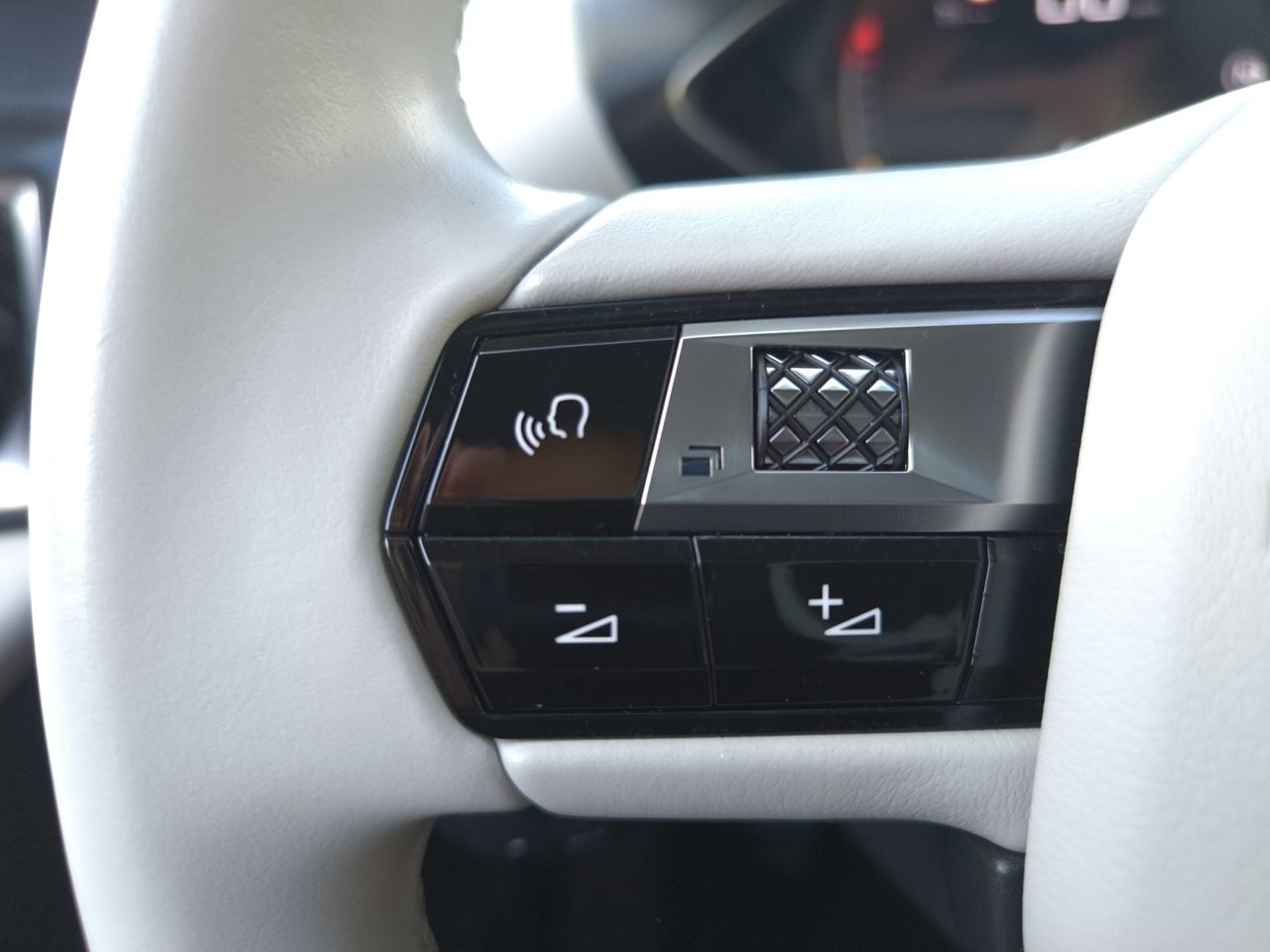 DS DS 3 PURE TECH 100 CV CONNECTED CHIC - Foto 2