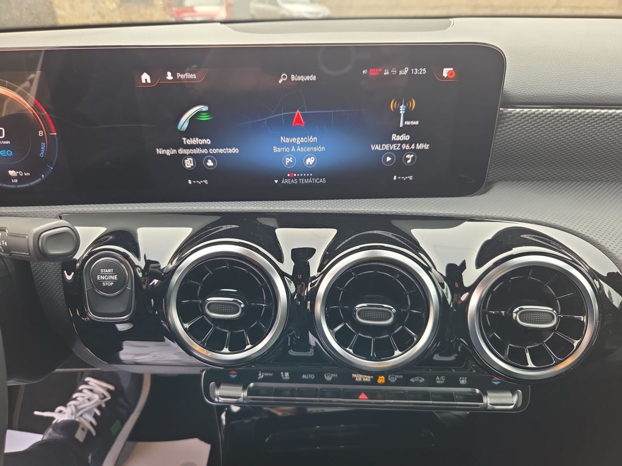 Mercedes Clase A 250 e +PAQ ADVANTAGE+SMARTPHONE INT  - Foto 2