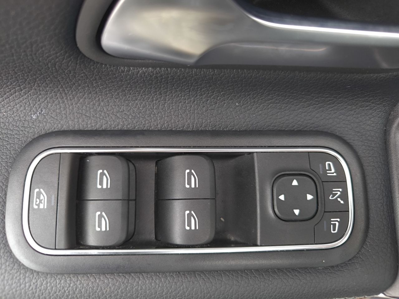 Mercedes Clase A 250 e +PAQ ADVANTAGE+SMARTPHONE INT  - Foto 2