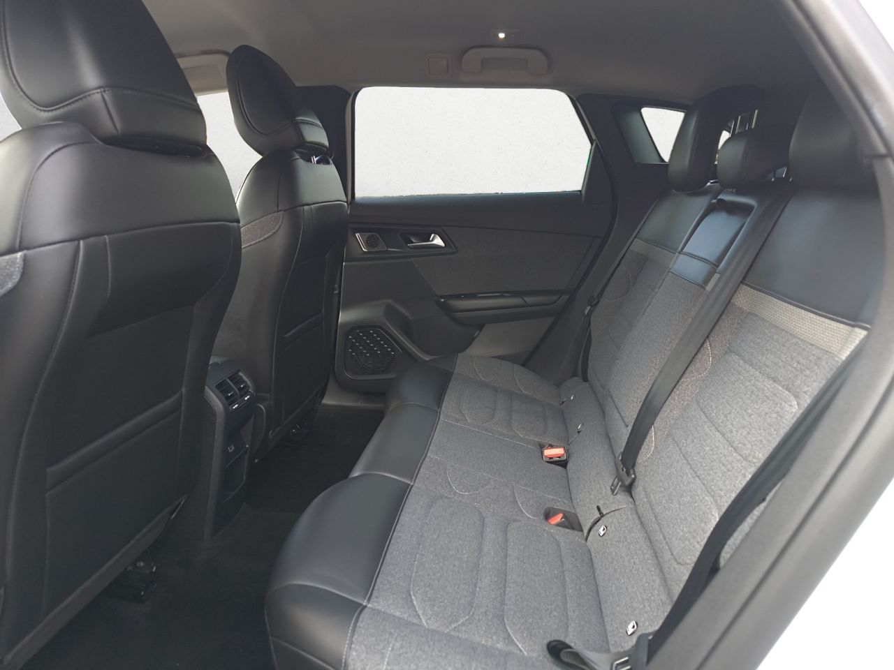 Citroën C5 X PURE TECH 130 CV EAT8 FEEL PACK  - Foto 2